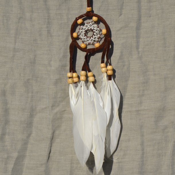 Dr�mmefanger - brun med l�der og tr�perler