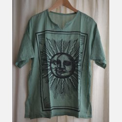 Skjorte med sol og mne