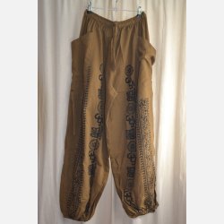 Buks med lommer og snore