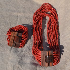 Perlearmb�nd og -halsk�de - R�d