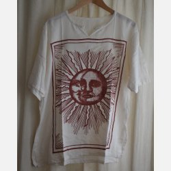 Skjorte med sol og mne