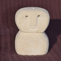 R�gelsesholdere - Sumba sandstensfigurer